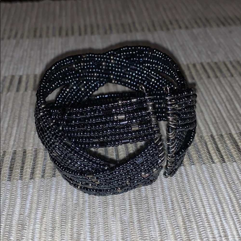 Stretch beaded cuff - Picture 2 of 5
